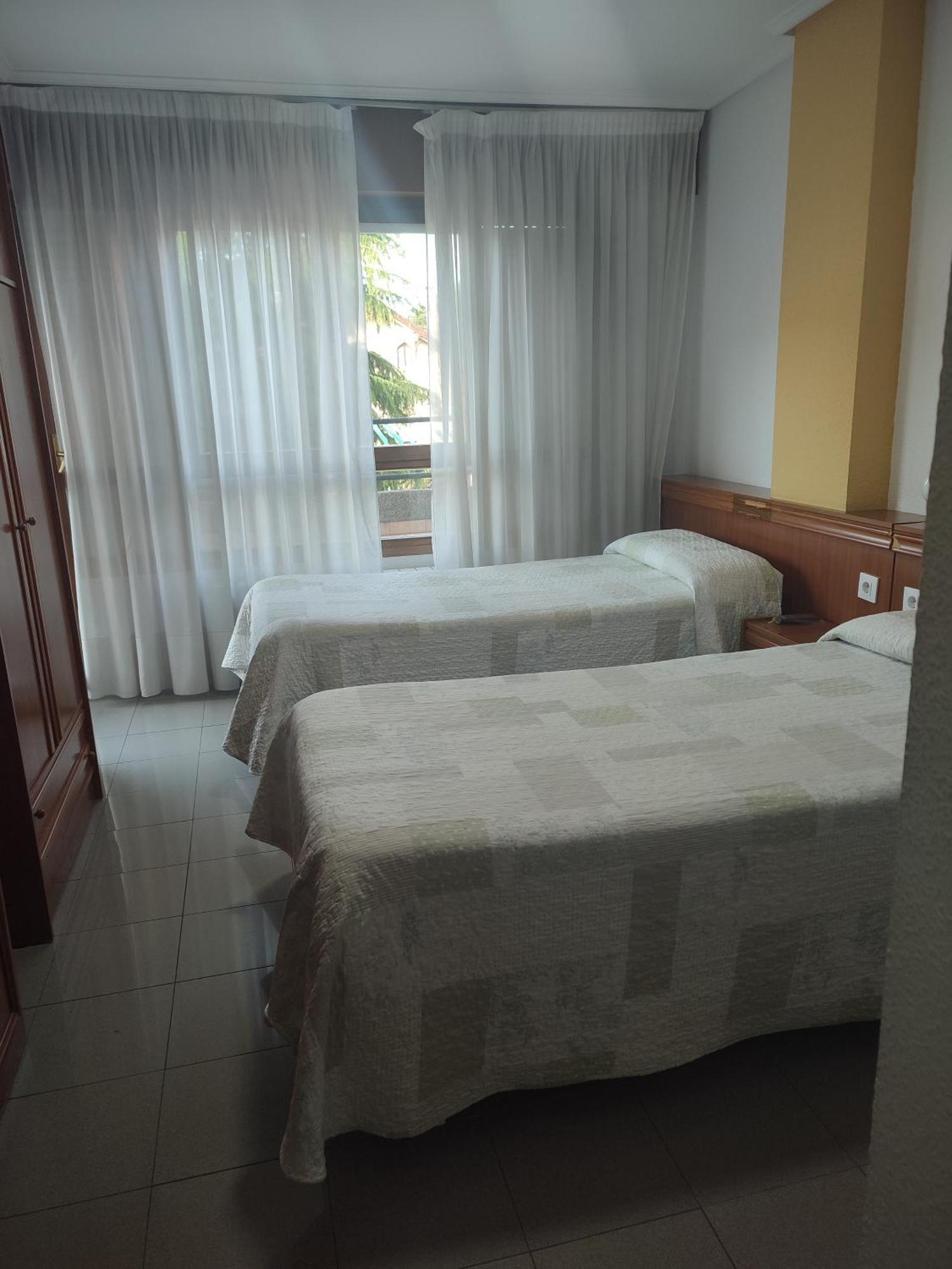 Pension Rada Solares Ngoại thất bức ảnh